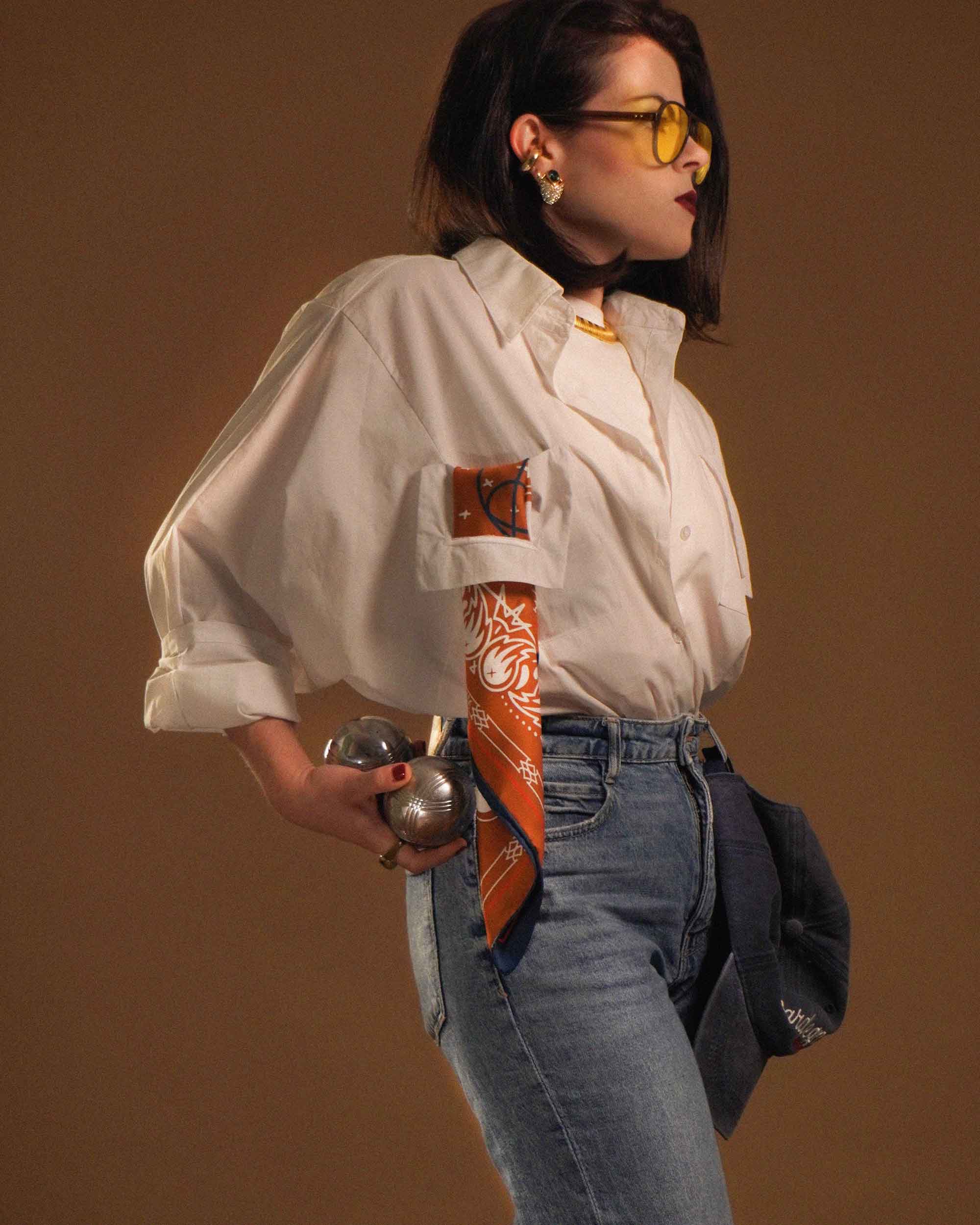 Modelo con Mannto N°50 Rust orange - Navy blue