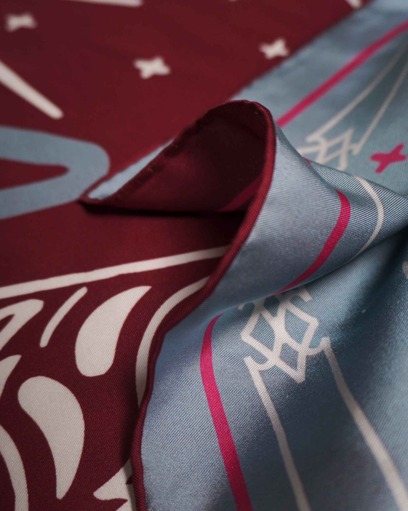 Pliegue de Mannto N°90 Burgundy red - Ice blue con doble lado de color