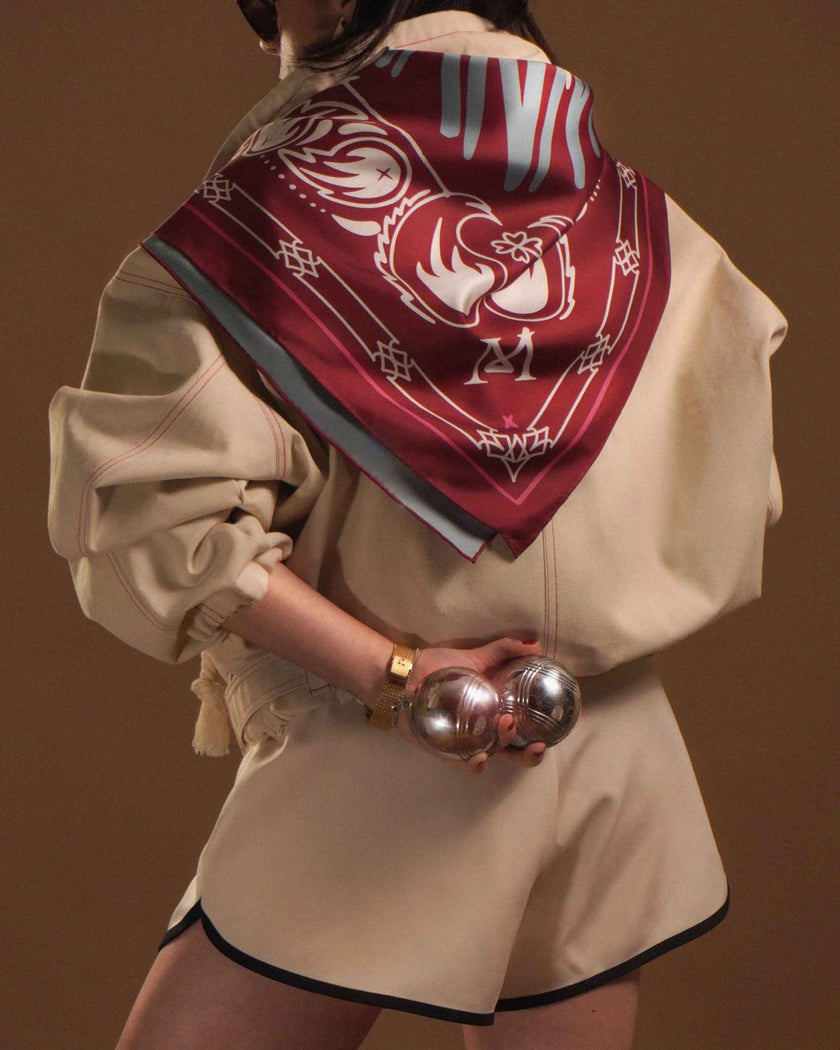 Modelo con Mannto N°90 Burgundy red - Ice blue